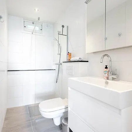 Apartment The Shell 42 *